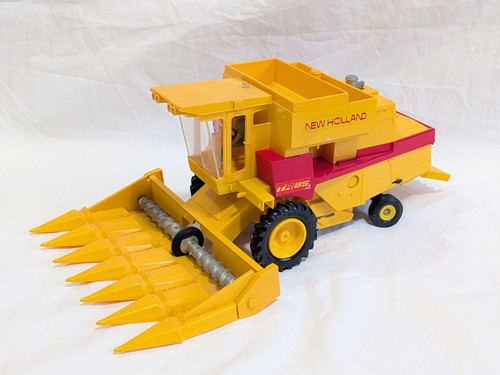 Britains new holland tr85 - holland,