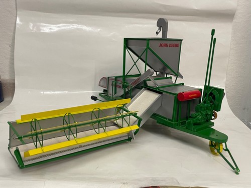 Scale john deere no2 - 1/16,